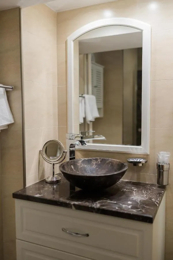 Victoriei Elite Apartments-Free Minibar Bucharest