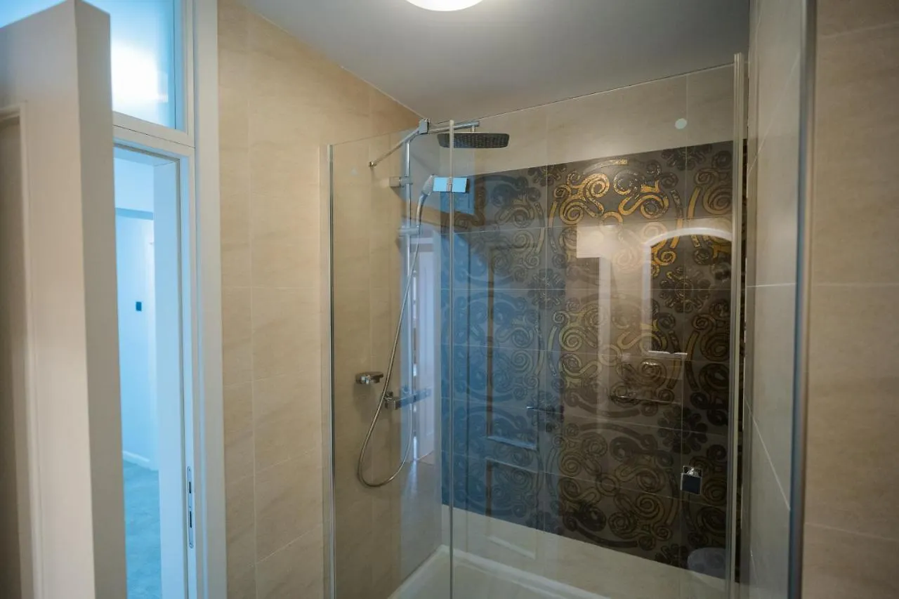 Victoriei Elite Apartments-Free Minibar Bucharest 0*,