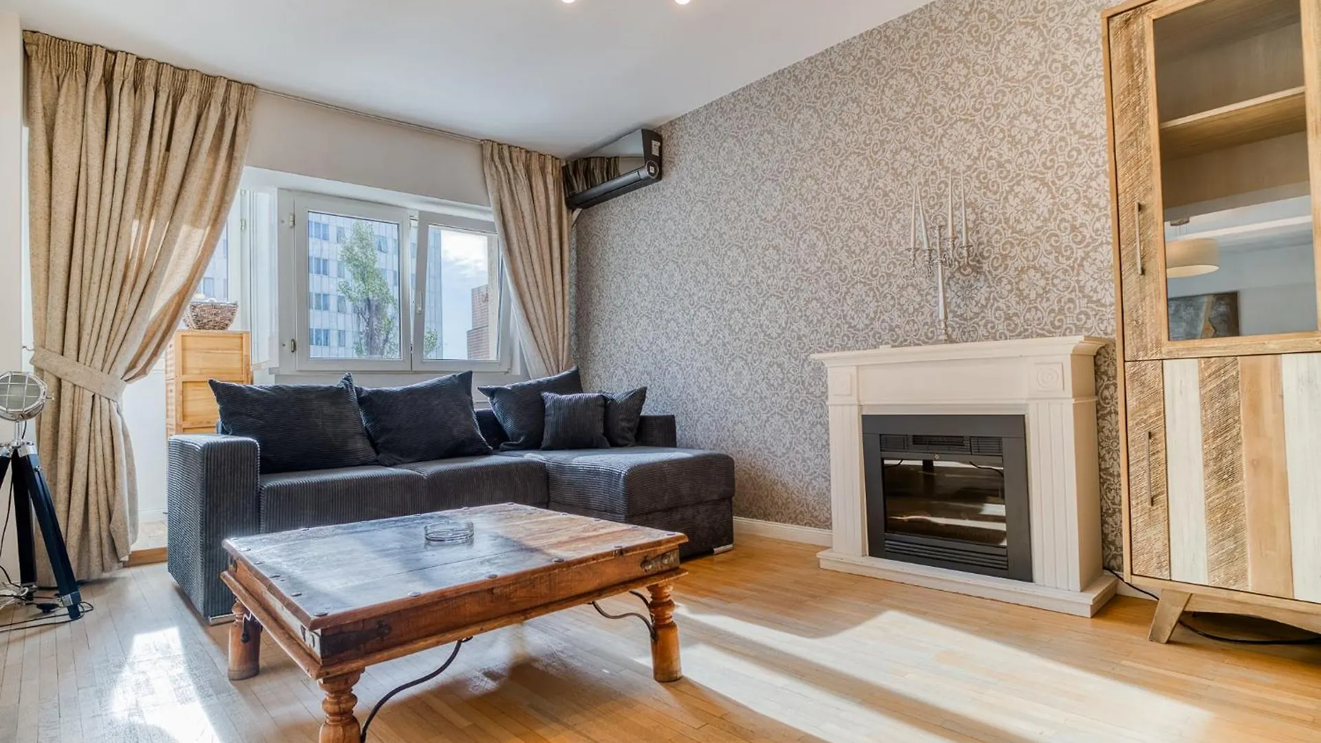 Victoriei Elite Apartments-Free Minibar Bucharest Romania